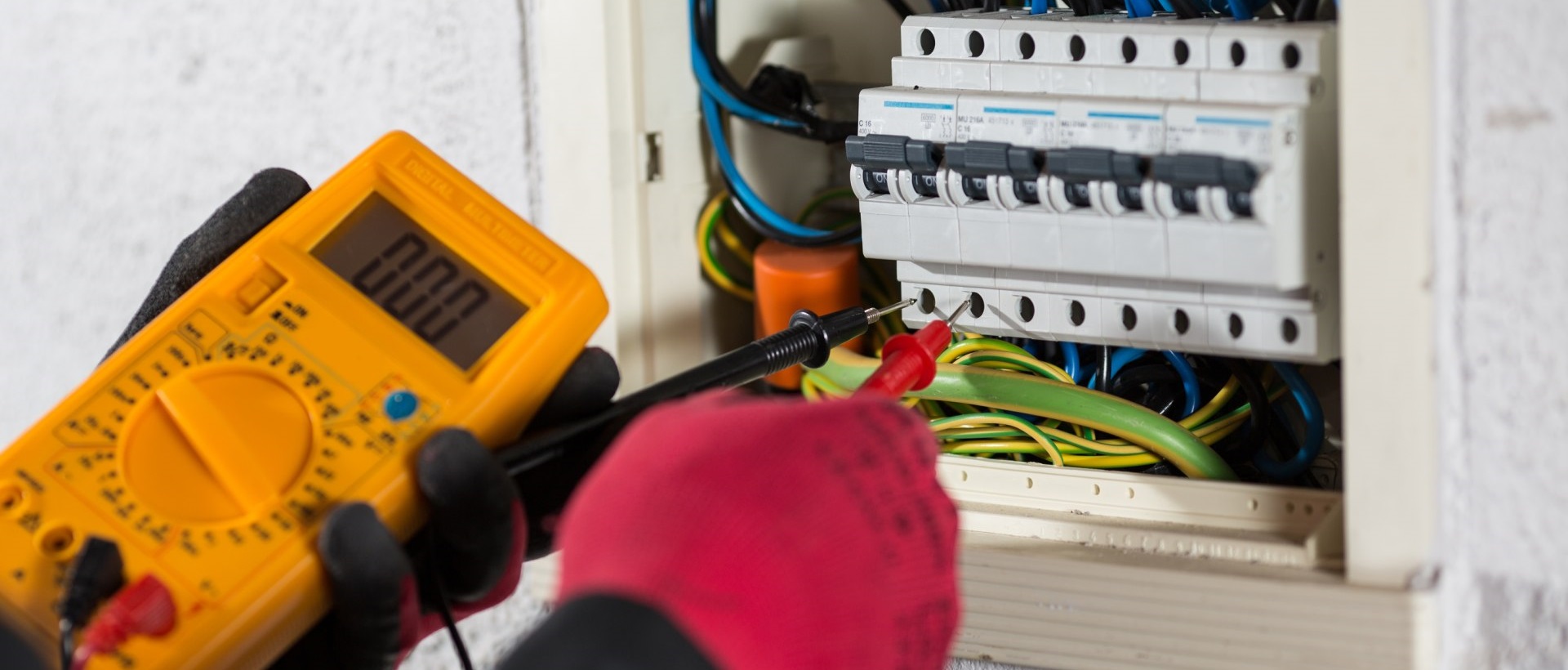 Electricians EC1