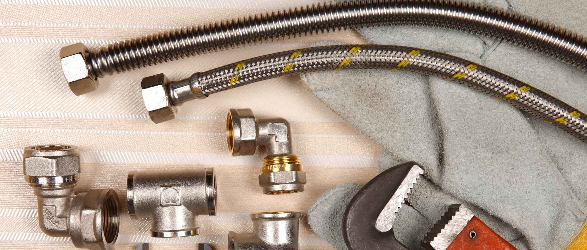 Emergency plumbers EC1